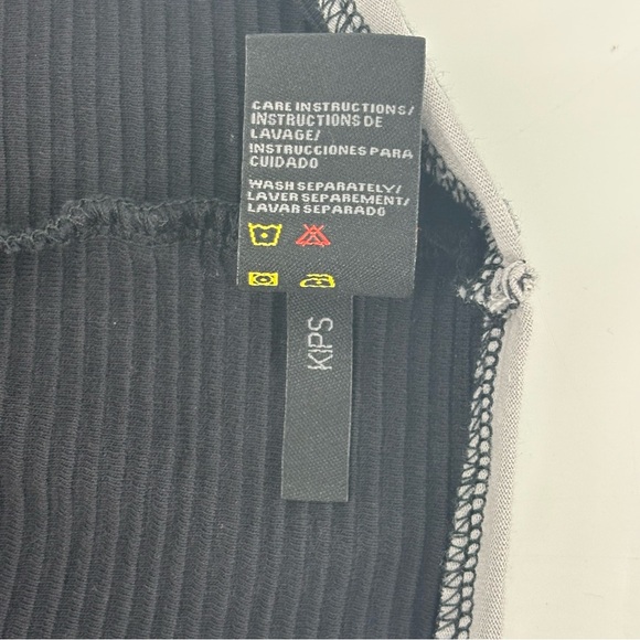 Joe's Jeans NWT Black and Grey Horizontal Ribbed Short Sleeve Cotton Tee, Medium - Picture 15 of 16